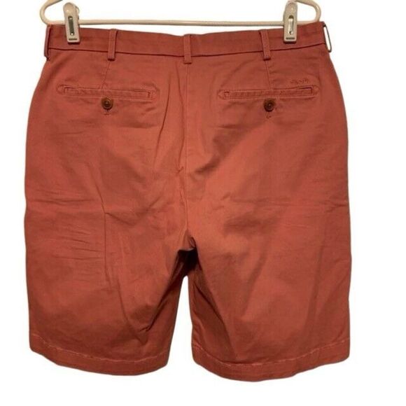 IZOD SALTWATER STRETCH SIZE 32 SHORTS - Picture 1 of 4